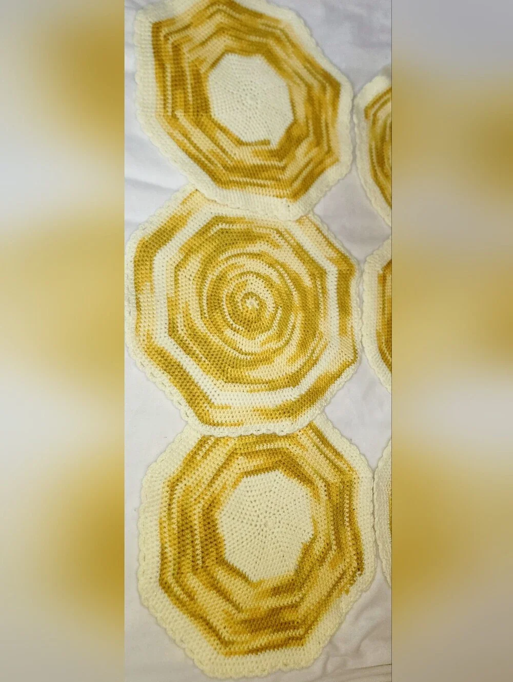 Set Of 6 Vintage Yellow And White Crocheted Placemats In Prestine Condition